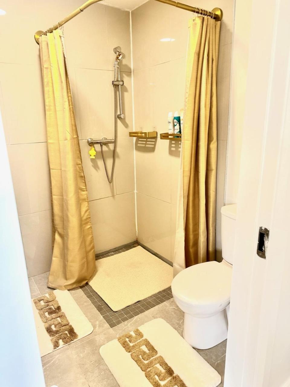 Kildare Luxury Suites Eksteriør bilde