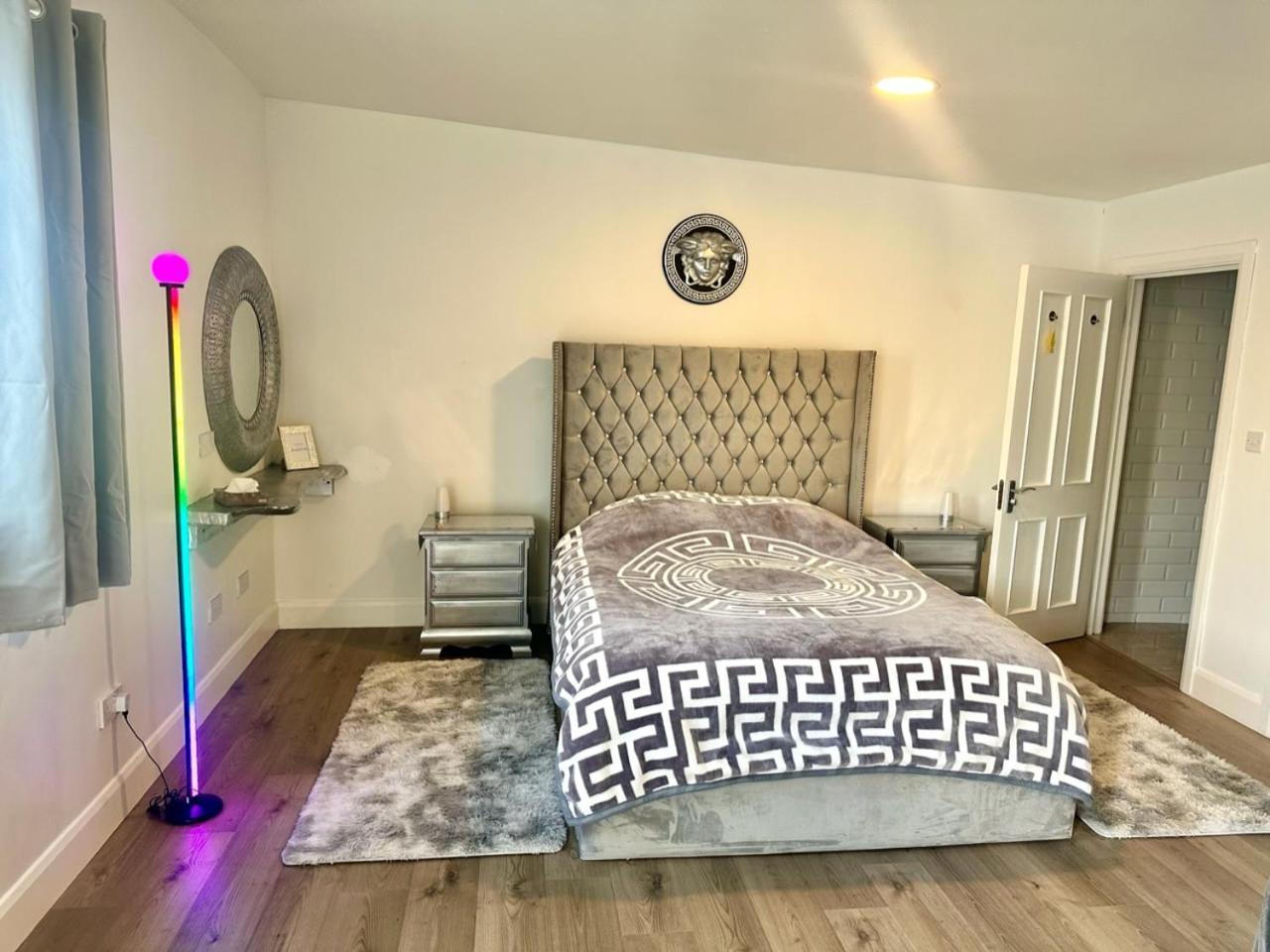 Kildare Luxury Suites Eksteriør bilde