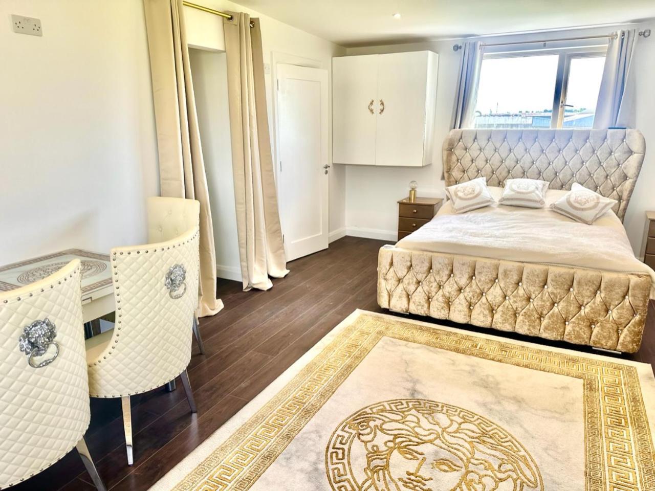 Kildare Luxury Suites Eksteriør bilde